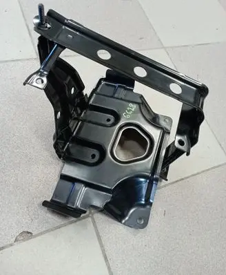 Toyota Sienna XL40 IV Battery bracket 