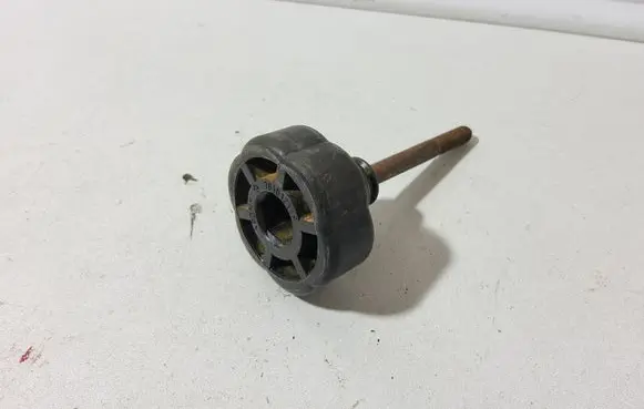 Volkswagen Multivan T4 Spare wheel bolt 701012119