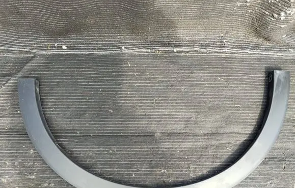 Front arch trim