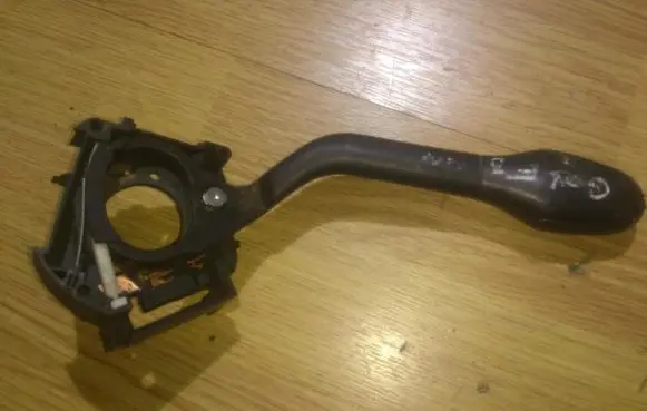 Volkswagen Golf III Wiper control stalk