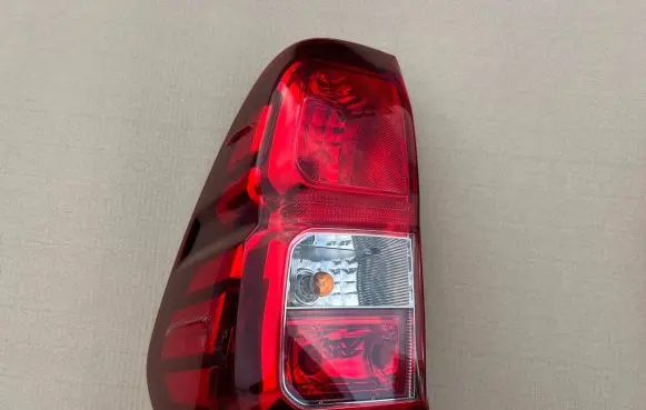 Toyota Hilux (AN10, AN20, AN30) Rear/tail lights