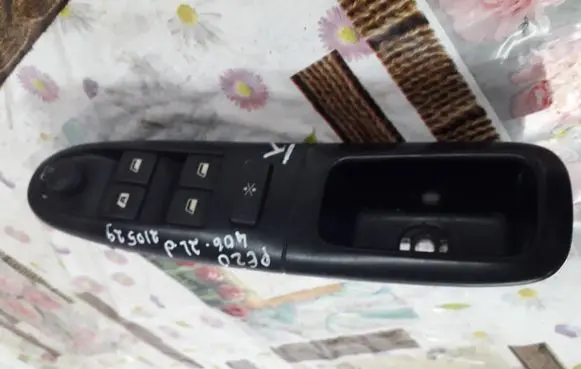 Peugeot 406 Electric window control switch