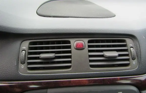 Volvo S80 Dash center air vent grill 