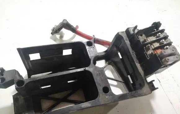 Opel Zafira B Fuse box set 74338010