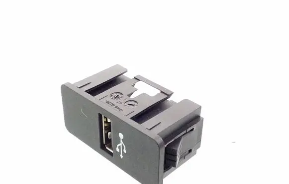 BMW 3 F30 F35 F31 USB socket connector 9230248 8410923024802