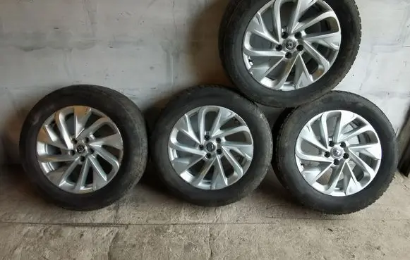 Renault Espace V (RFC) R18 alloy rim 