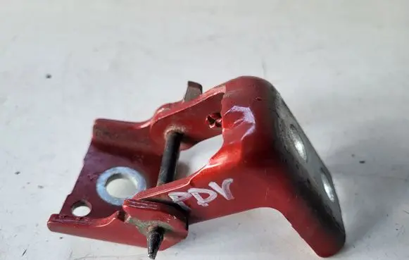 Peugeot 2008 I Front door upper hinge 