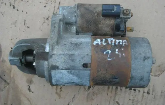 Nissan Altima Starter motor 233009E010 M000T85801Z0