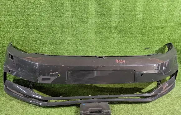 Volkswagen Touran III Front bumper 5TA807221AL