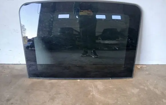 Volvo XC60 Sunroof glass 43R00366