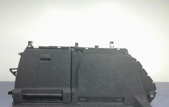 Skoda Superb B5 (3U) Tailgate/boot cover trim set 3V9867427AE