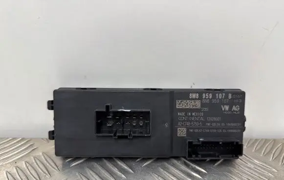 Audi Q5 SQ5 Tailgate/trunk control unit/module 8W8959107B