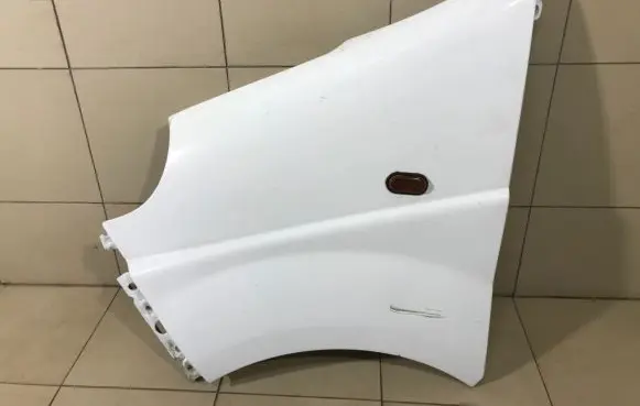 Opel Vivaro Fender