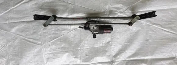 Jeep Wrangler Front wiper linkage and motor