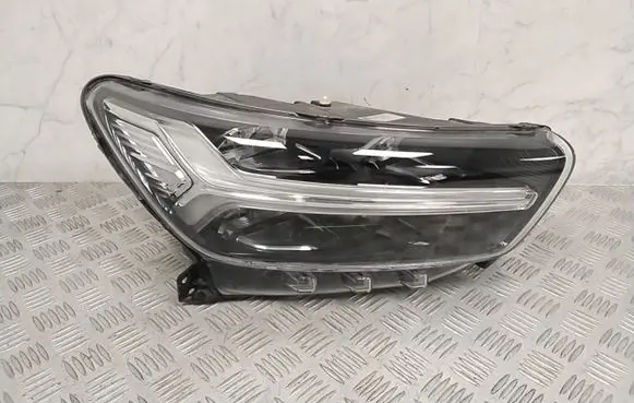 Volvo XC40 Headlight/headlamp 31446779