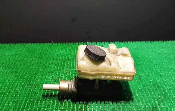 Mercedes-Benz Sprinter W901 W902 W903 W904 Master brake cylinder 0004316401