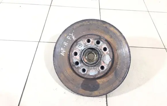 Opel Astra H Front wheel hub spindle knuckle