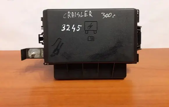 Chrysler 300 - 300C Fuse box set 3245 P04692233AD