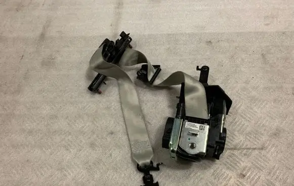 Volvo S90, V90 Front seatbelt 39842308