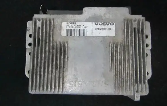 Volvo S40, V40 Engine control unit/module s113727101e 30850997-0b