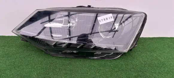 Skoda Fabia Mk3 (NJ) Headlight/headlamp 6V1941015B