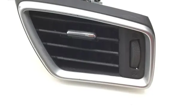 Nissan Qashqai Dashboard side air vent grill/cover trim 687604EA0A