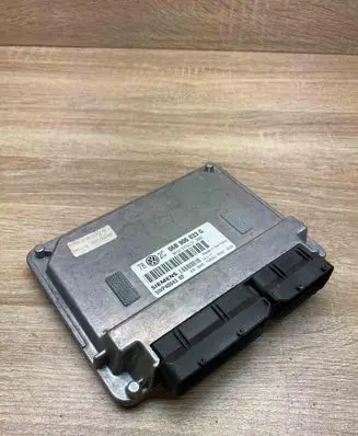 Volkswagen PASSAT B5.5 Engine control unit/module ECU 06B906033G 5WP4004302