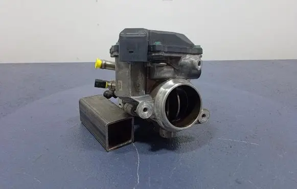 Skoda Octavia Mk3 (5E) Throttle body valve 04L128063T