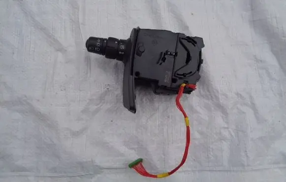 Renault Kangoo II Indicator stalk 88102001