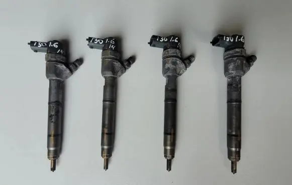 Hyundai i30 Fuel injector 338002a900 30923 1H37