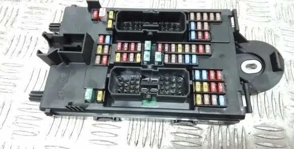 Volvo S90, V90 Fuse module 31346672