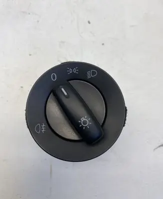 Volkswagen Jetta VI Light switch 1K0941431BB