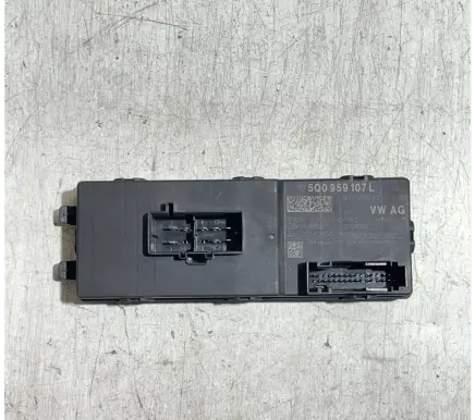 Volkswagen Touran III Tailgate/trunk control unit/module 5Q0959107L 5Q0959107J