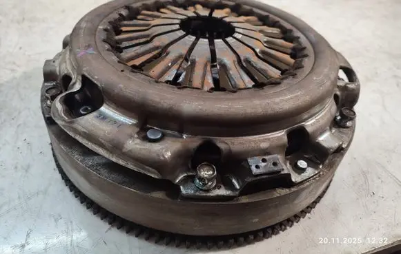 Mitsubishi L200 Clutch set kit 2301A096