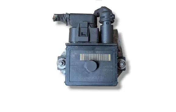 BMW 1 E82 E88 Glow plug pre-heat relay 0522120102 779800006