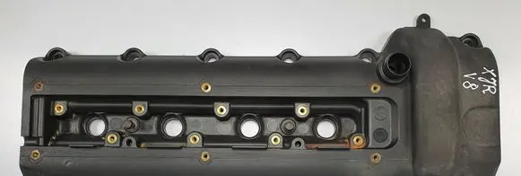 Jaguar XJ X308 Rocker cam cover XW93-6P037-BD