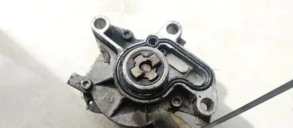 Volkswagen New Beetle Vacuum pump 038145101b