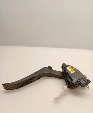Audi Q7 4L Accelerator throttle pedal 7L0723507B 6PV00802624