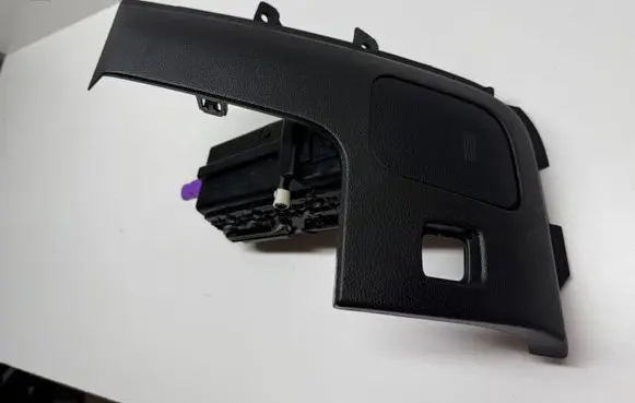 Ford Mustang VI Glove box FR3B63044F09 T19973