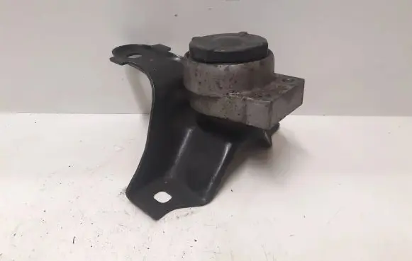 Ford Focus Engine mount bracket 98AB6038