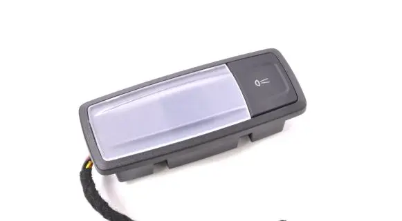Maserati Levante Front seat light F08929501 06700477750