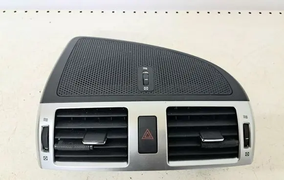 Toyota Avensis T270 Dash center air vent grill