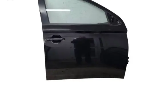 Mitsubishi Outlander Front door