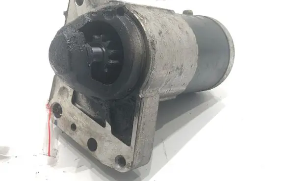 Peugeot 508 Starter motor M000T32271