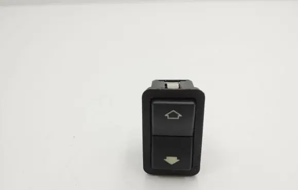BMW 5 E39 Electric window control switch 8368974