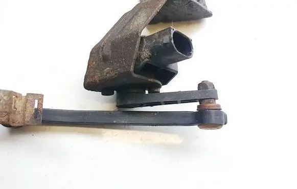 Volkswagen Phaeton Front height sensor lever 8E0907503