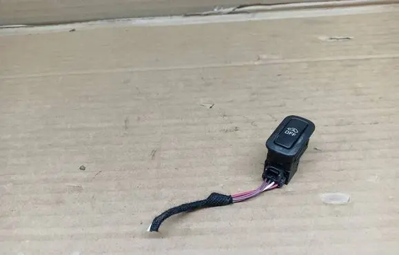 Volkswagen PASSAT B8 Alarm switch 5G0962109