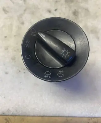Volkswagen PASSAT B5.5 Light switch 109928
