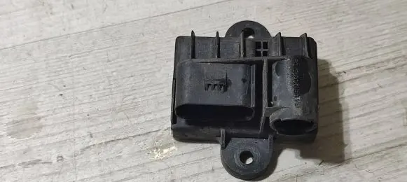 Mercedes-Benz A W176 Glow plug pre-heat relay A6519002203 1703002083467 51299056B