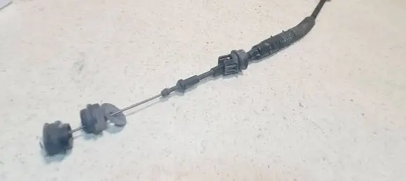 Peugeot 406 Clutch cable 9630903380